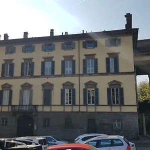 Charmerooms Palazzo Stampa Apartment